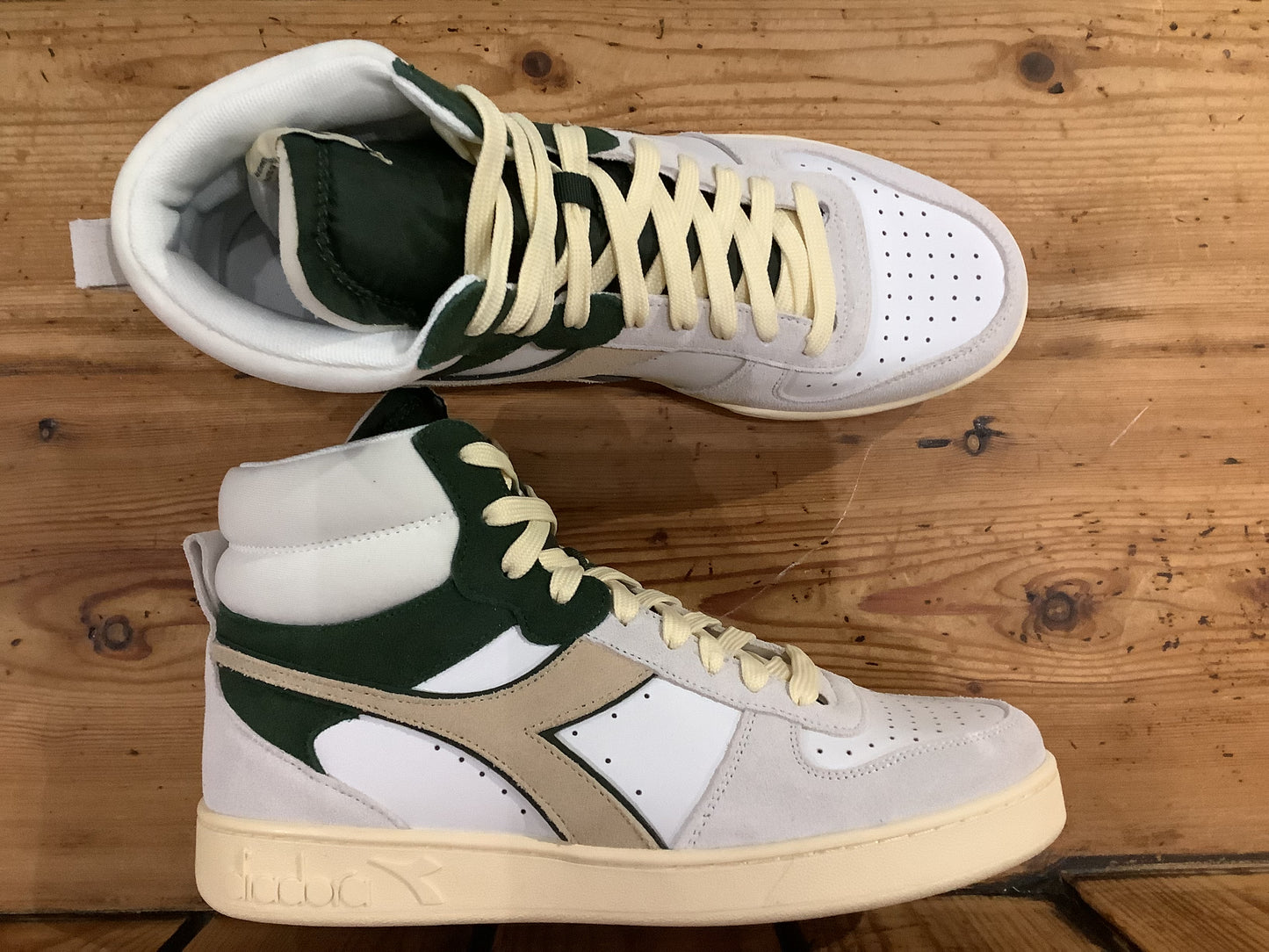 Diadora Magic Basket Trainer - Mid Suede White
