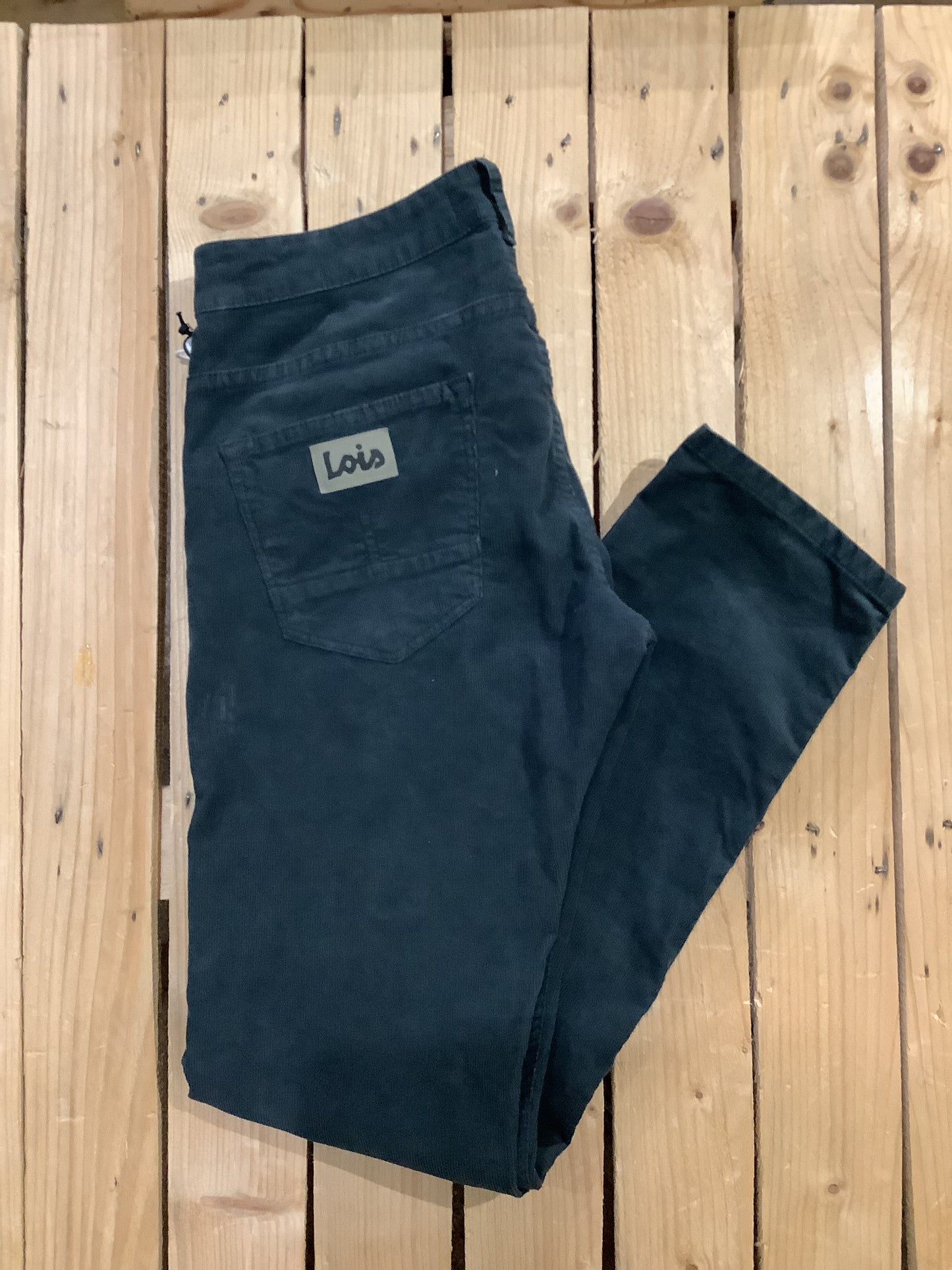 Lois Sierra Cord in Charcoal