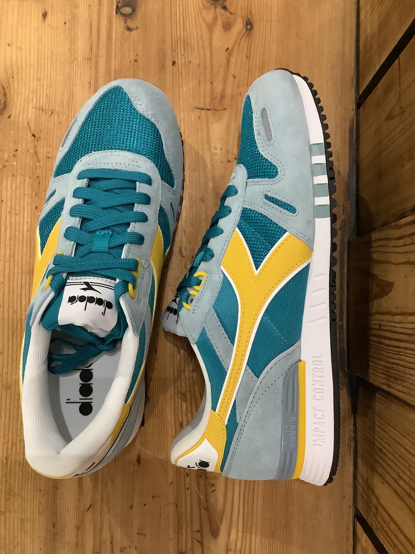 Diadora Titan