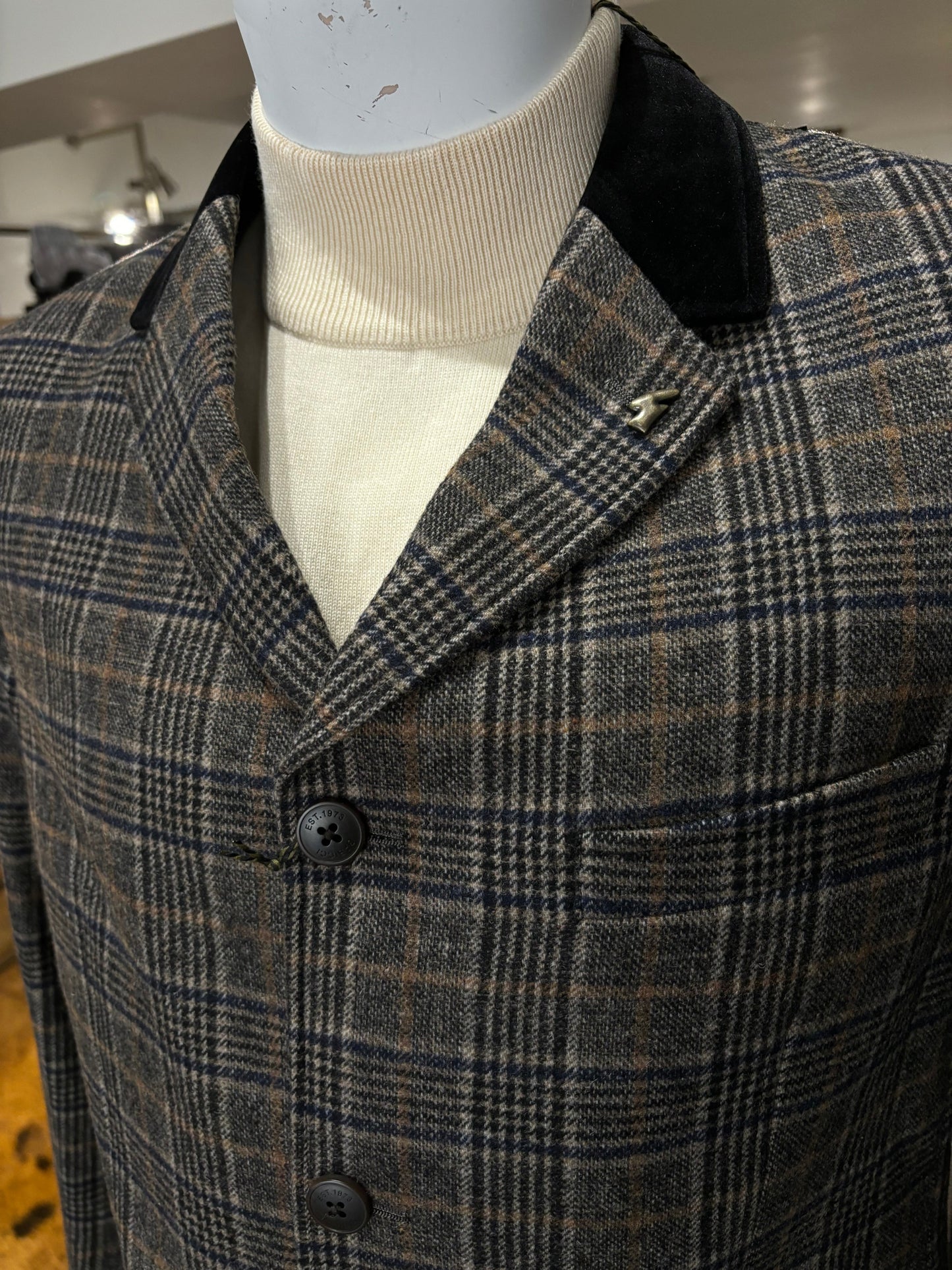 Gabicci Statham Check Overcoat Mens - Close Up