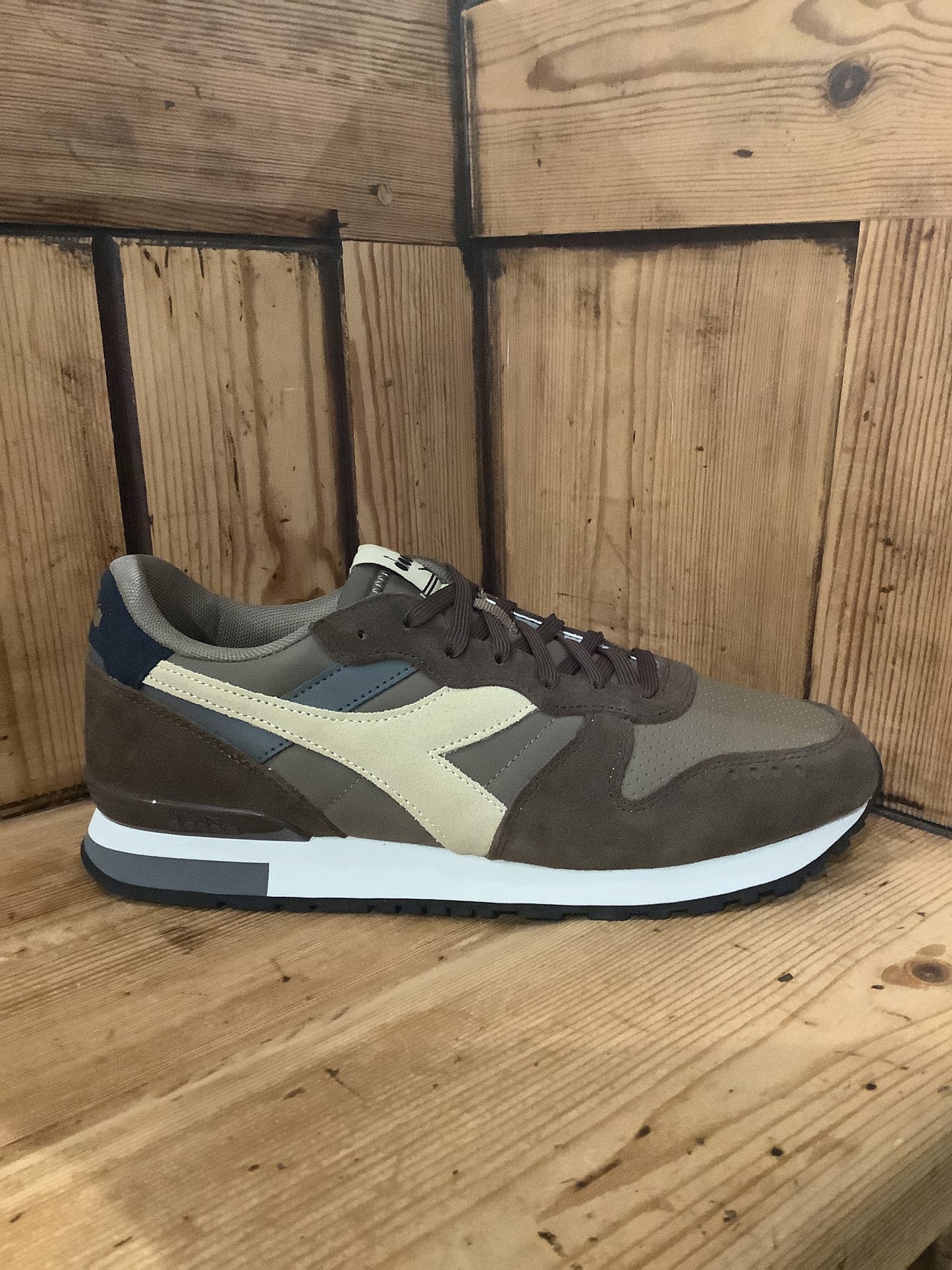 Diadora Camaro M2