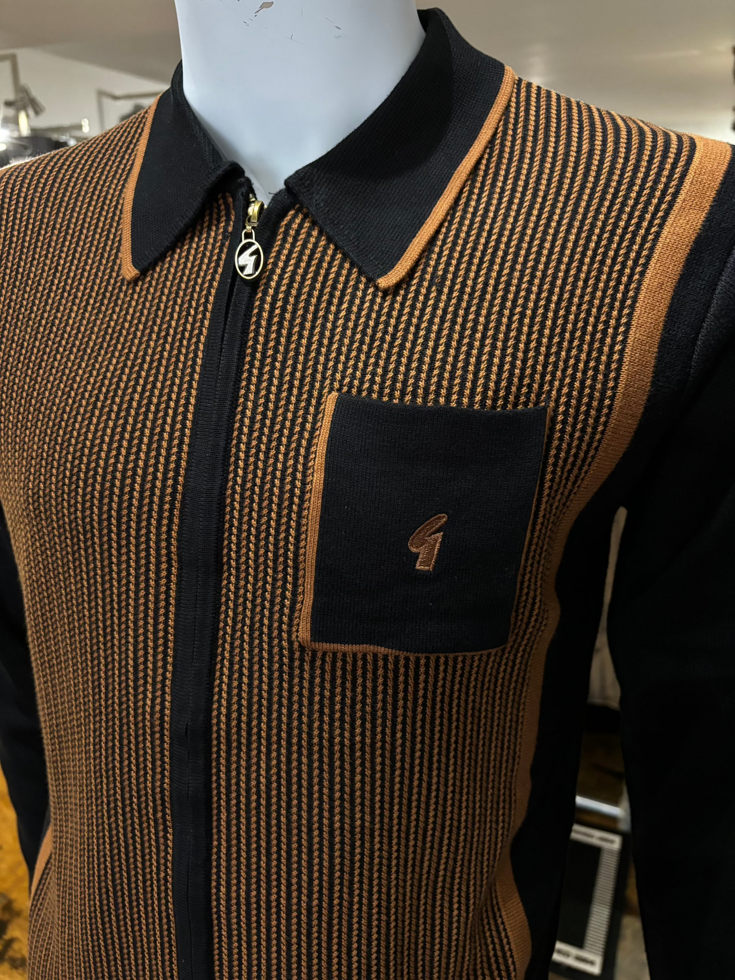 Gabicci Somerfield Black Vintage Knit - Close Up